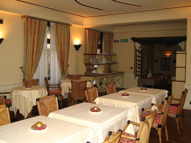 Hotel Milano Regency Milão Exterior foto